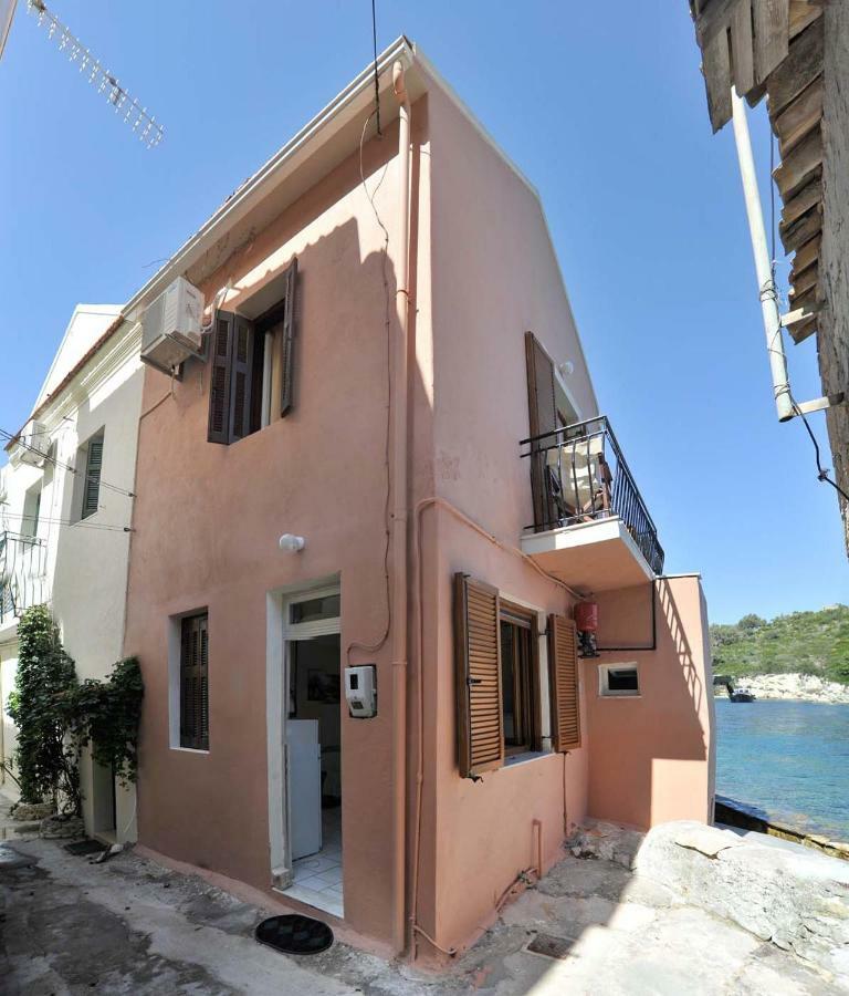 Mermaid Cottage Longós المظهر الخارجي الصورة